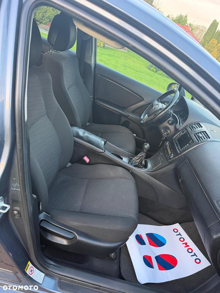 Toyota Avensis 2.2 D-4D Executive - 11