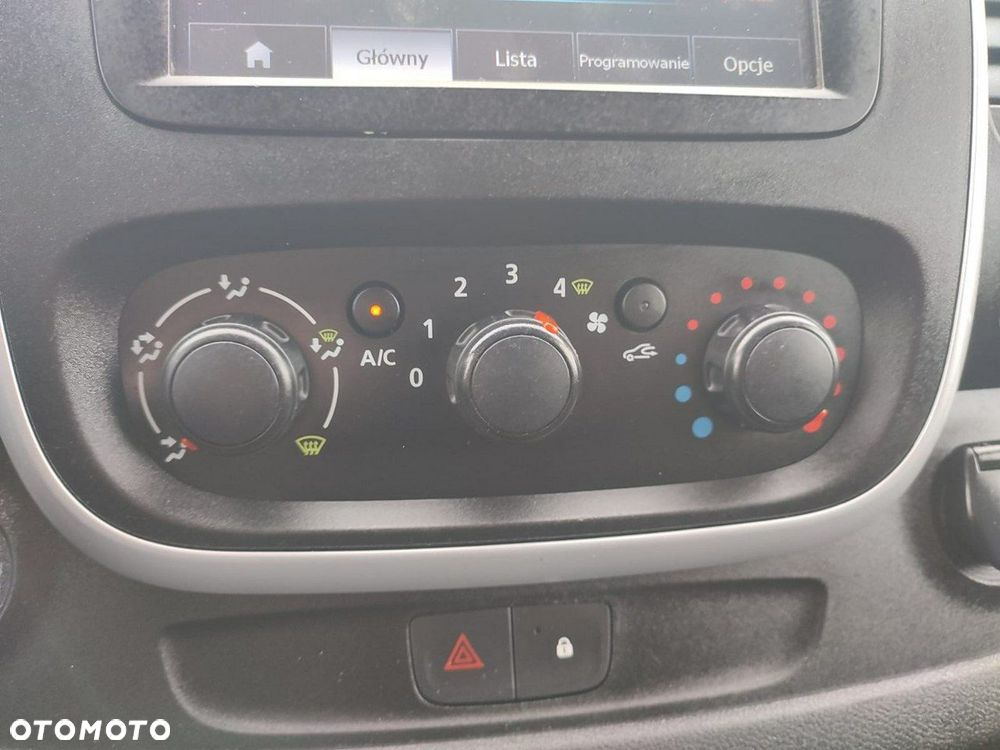 Renault Trafic - 18