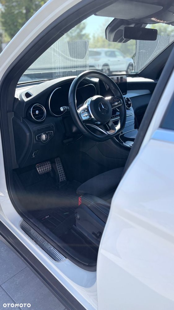 Mercedes-Benz GLC - 9