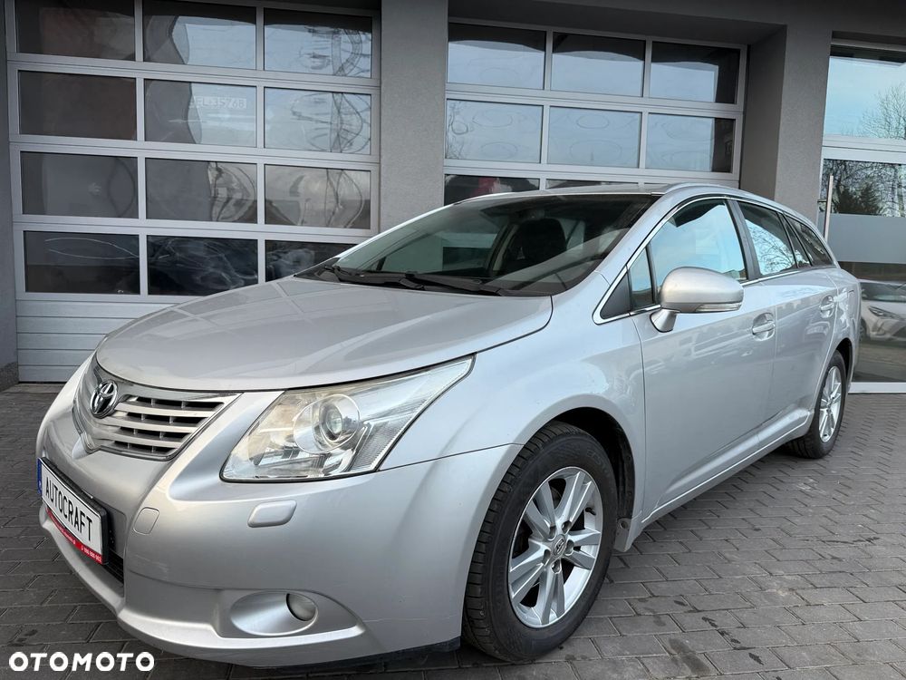 Toyota Avensis 1.8 Sol - 11