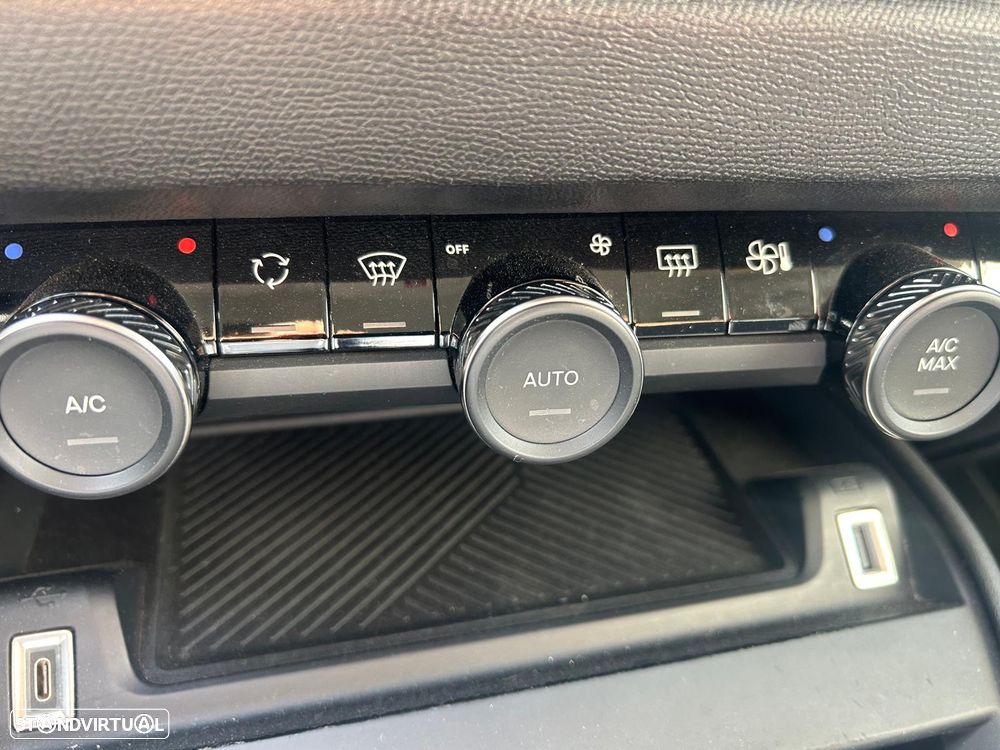 Citroën e-C4 50 kWh Shine - 12