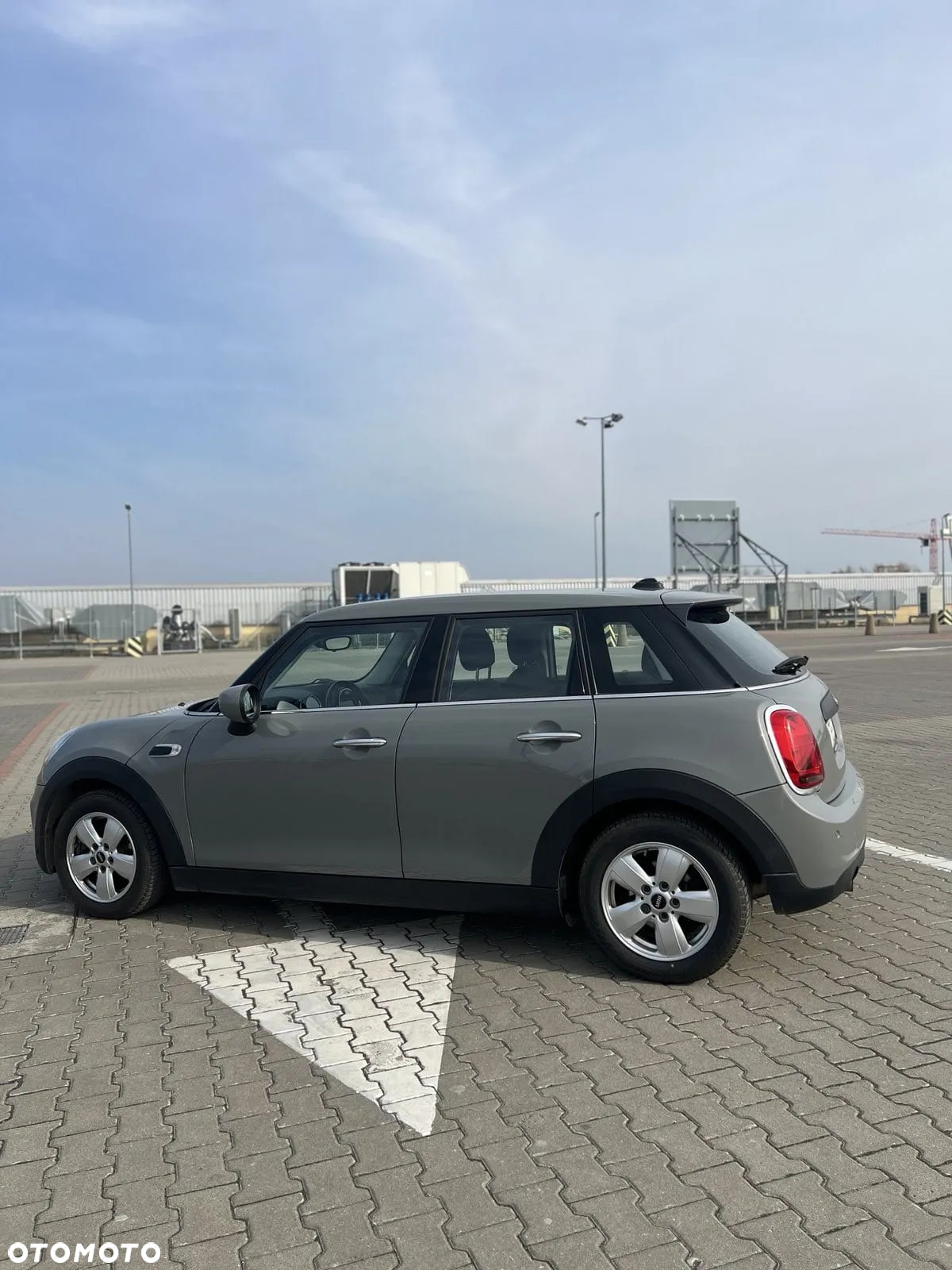 MINI ONE - 6