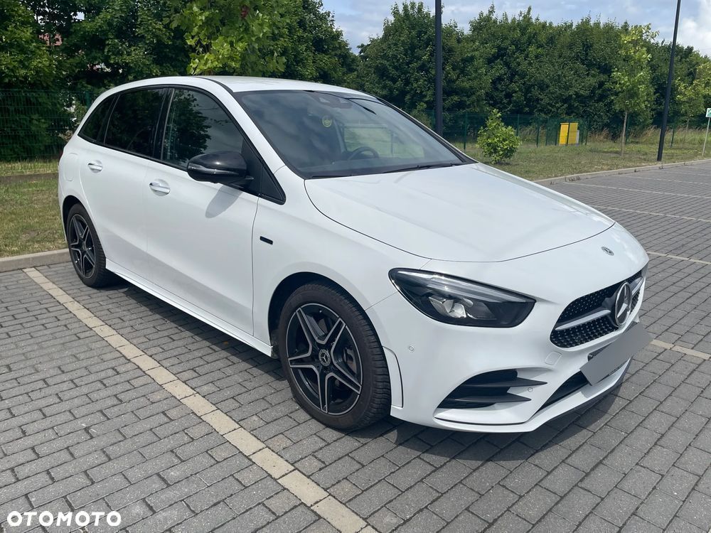 Mercedes-Benz Klasa B 250 e AMG Line 8G-DCT - 3