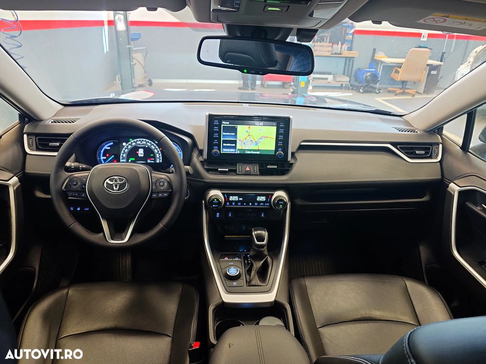 Toyota RAV4 2.5 VVT-iE 4x4 Luxury - 17
