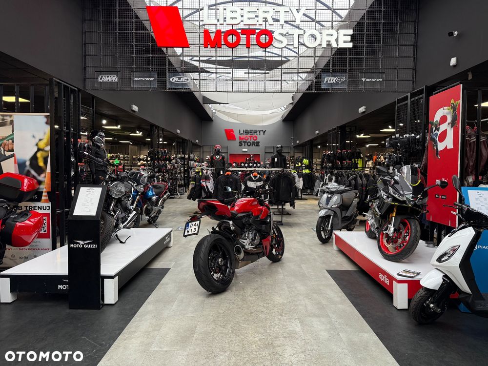 Ducati Streetfighter V2 - 3