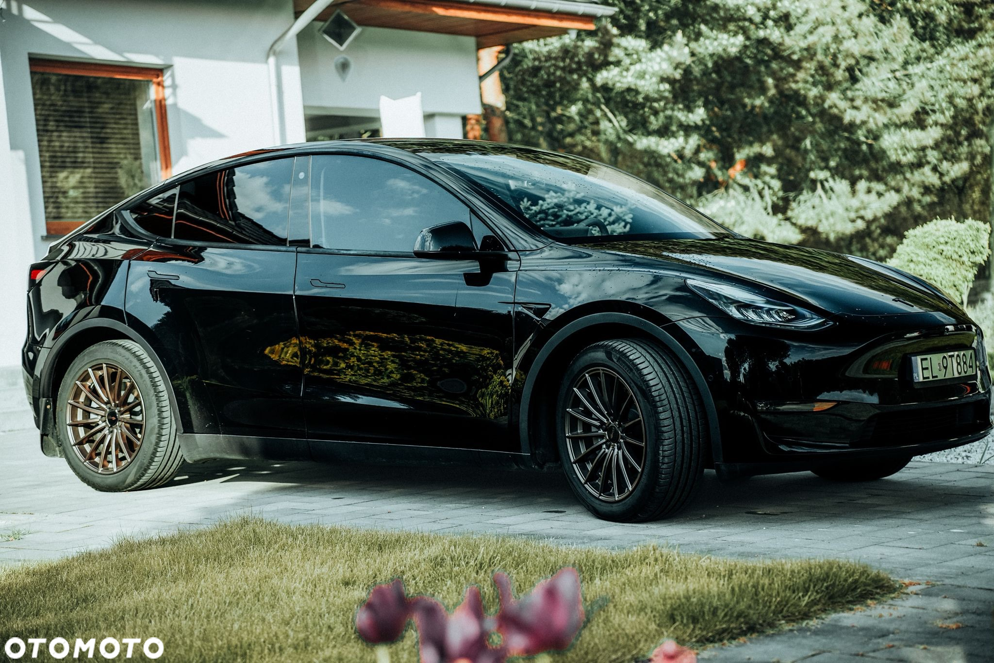 Tesla Y Model Long Range Dual Motor AWD - 8