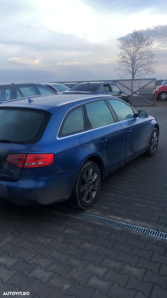 Dezmembram Audi A4 B8 2.0 TDI an fabr. 2011 - 4