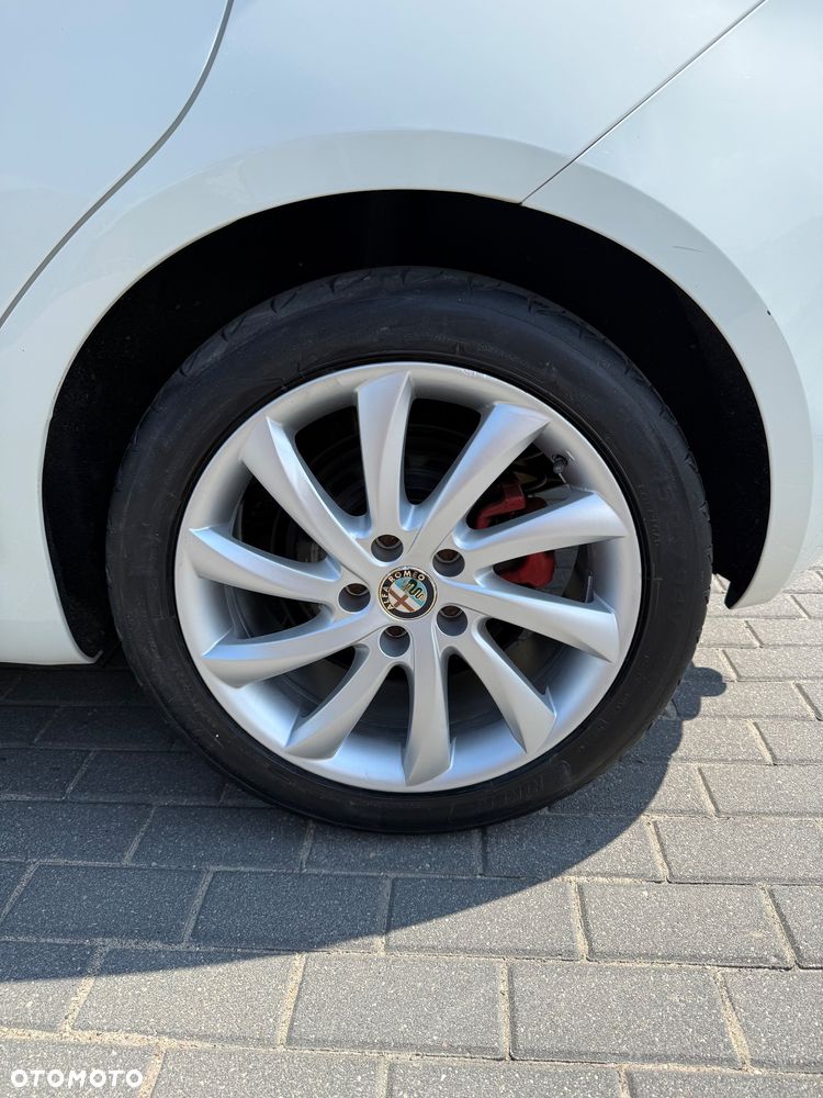 Alfa Romeo Giulietta 2.0 JTDM Distinctive - 23