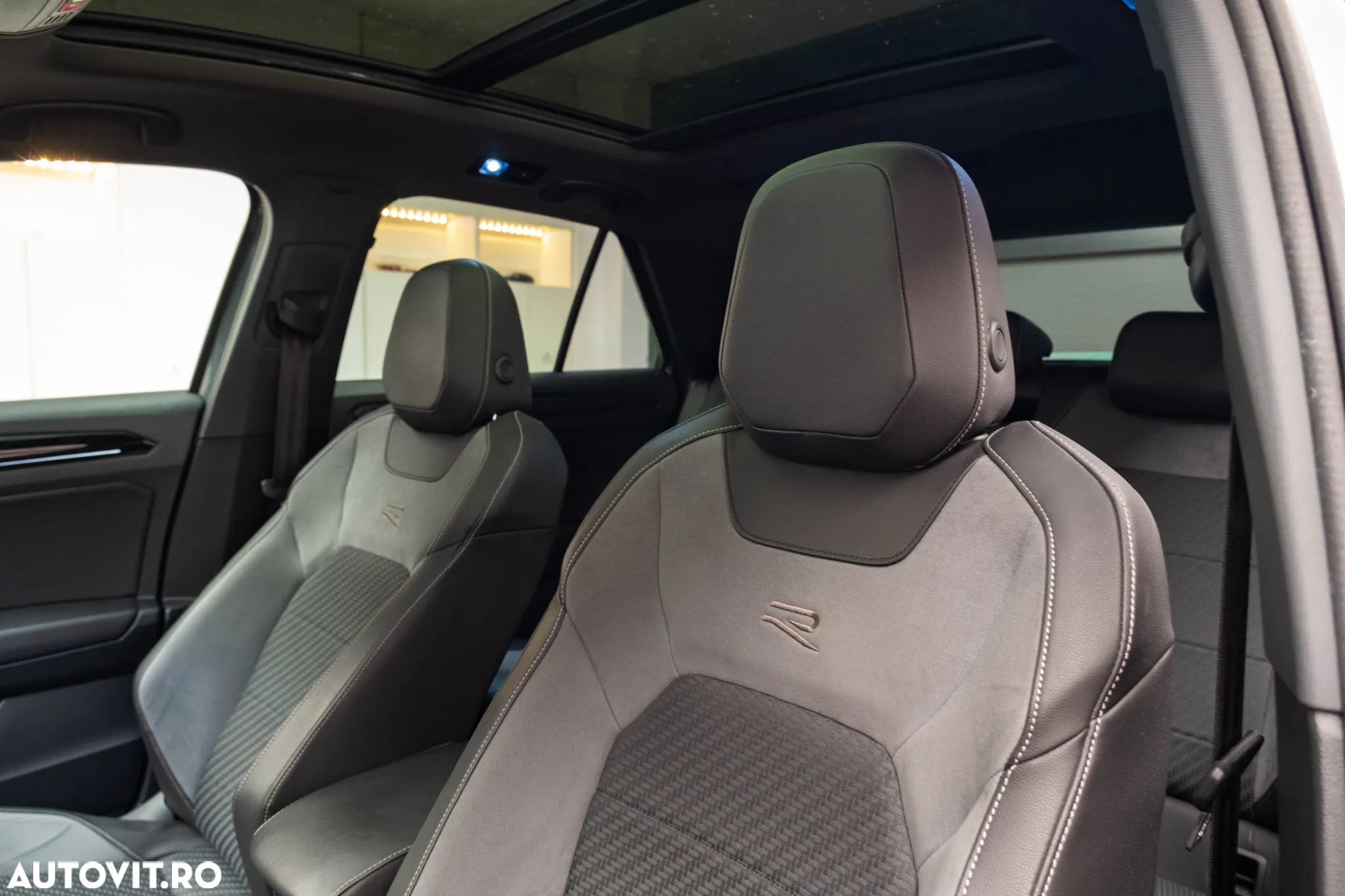 Volkswagen T-ROC 2.0 TSI 4Mot DSG - 19