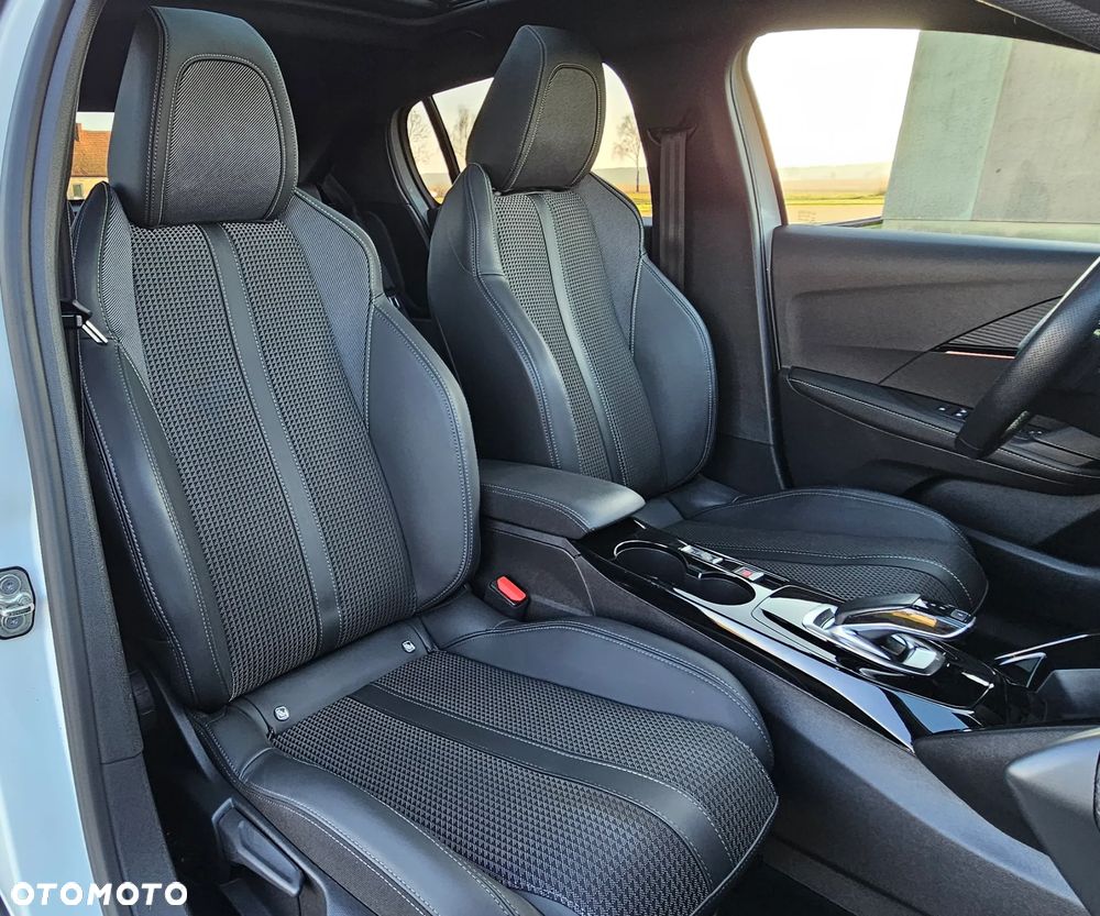 Peugeot 208 Elektromotor 136 GT - 18