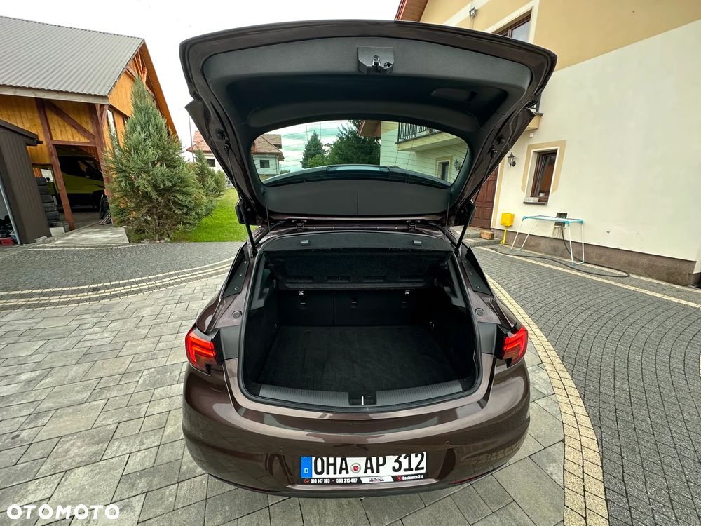 Opel Astra 1.4 T Elite - 9