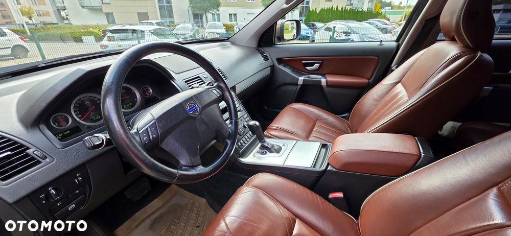 Volvo XC 90 - 9