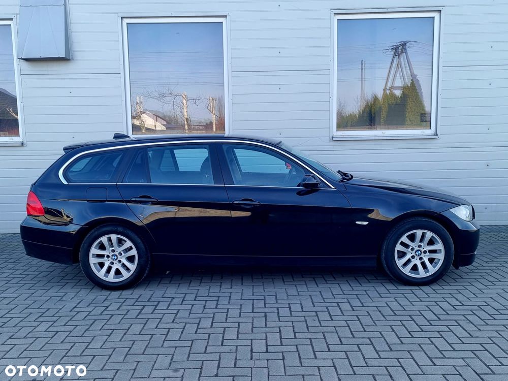 BMW Seria 3 325i - 7