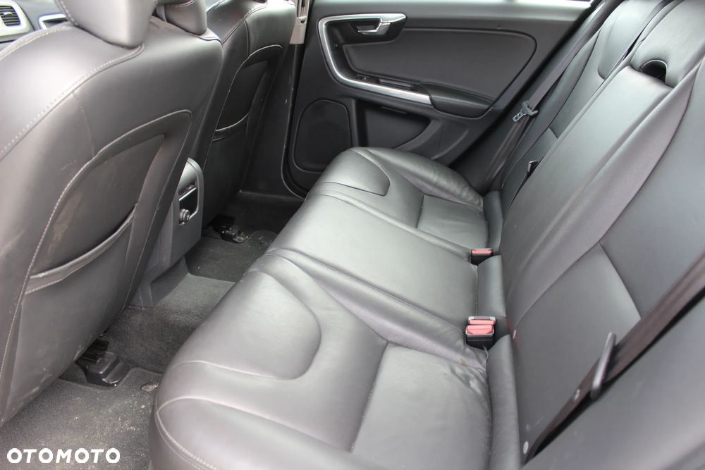 Volvo V60 - 11