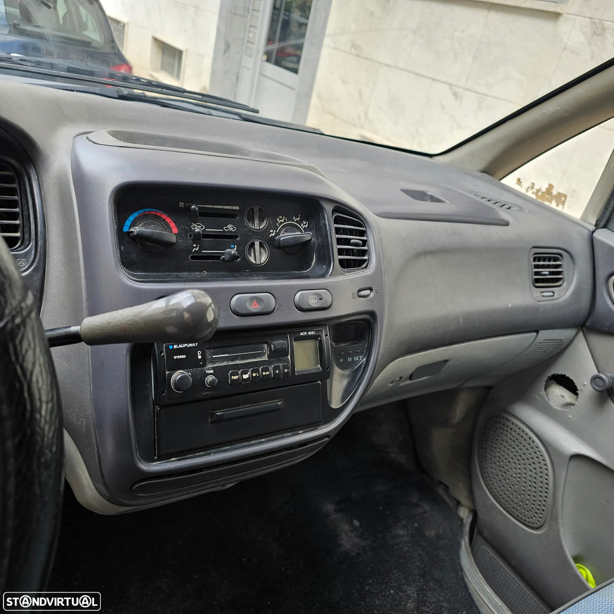 Mitsubishi L400 2.5 TD GL - 15
