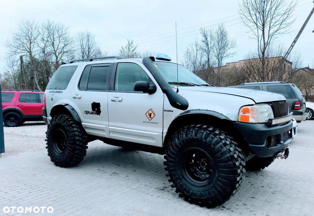 Ford Explorer - 3