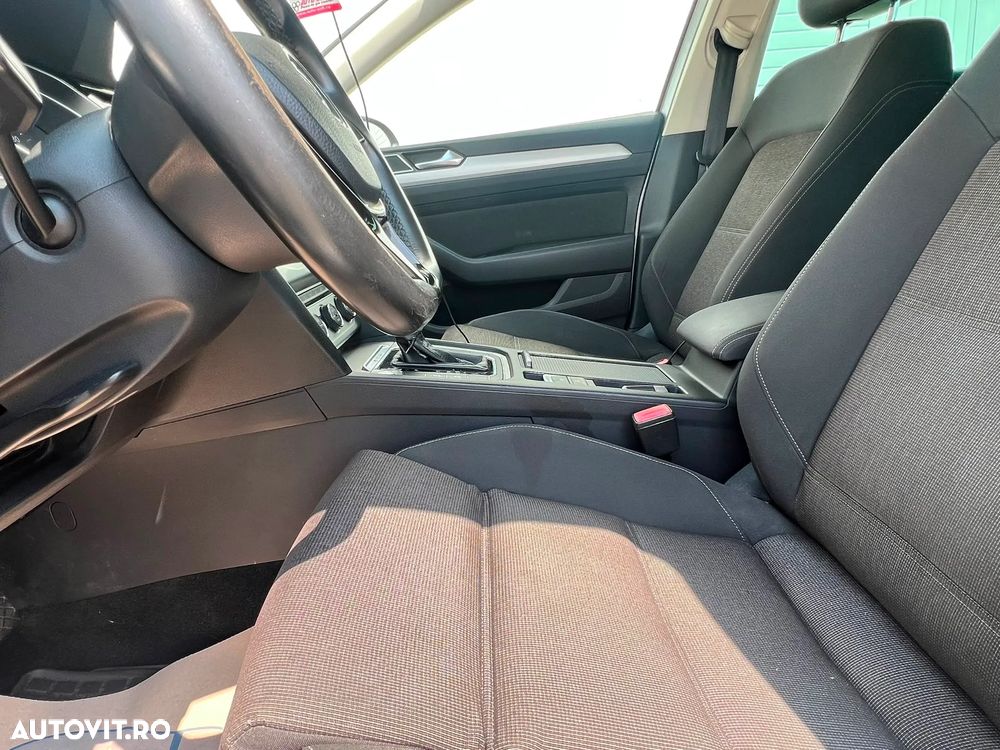 Volkswagen Passat 2.0 TDI DSG Highline - 35