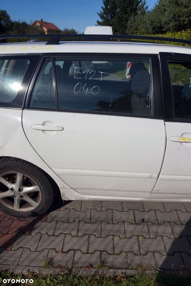 DRZWI TYLNE PRAWE COROLLA E12 LIFT KOMBI 040  BIAŁY TOYOTA 2004-2007 - 1