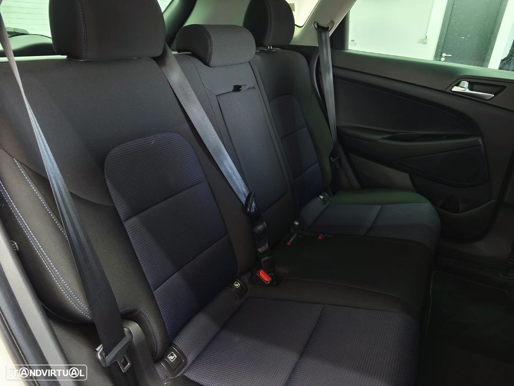 Hyundai Tucson - 16