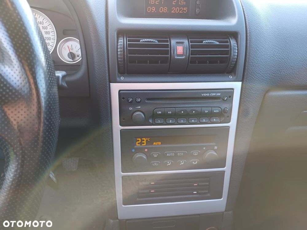 Opel Astra II 2.2 DTI Comfort - 11