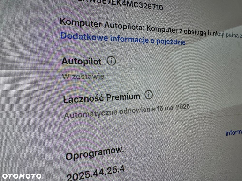 Tesla Model 3 - 35