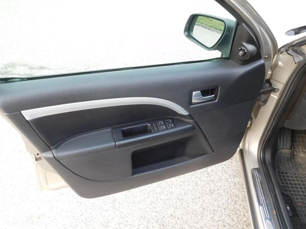 Ford Mondeo 1.8 Ambiente - 6