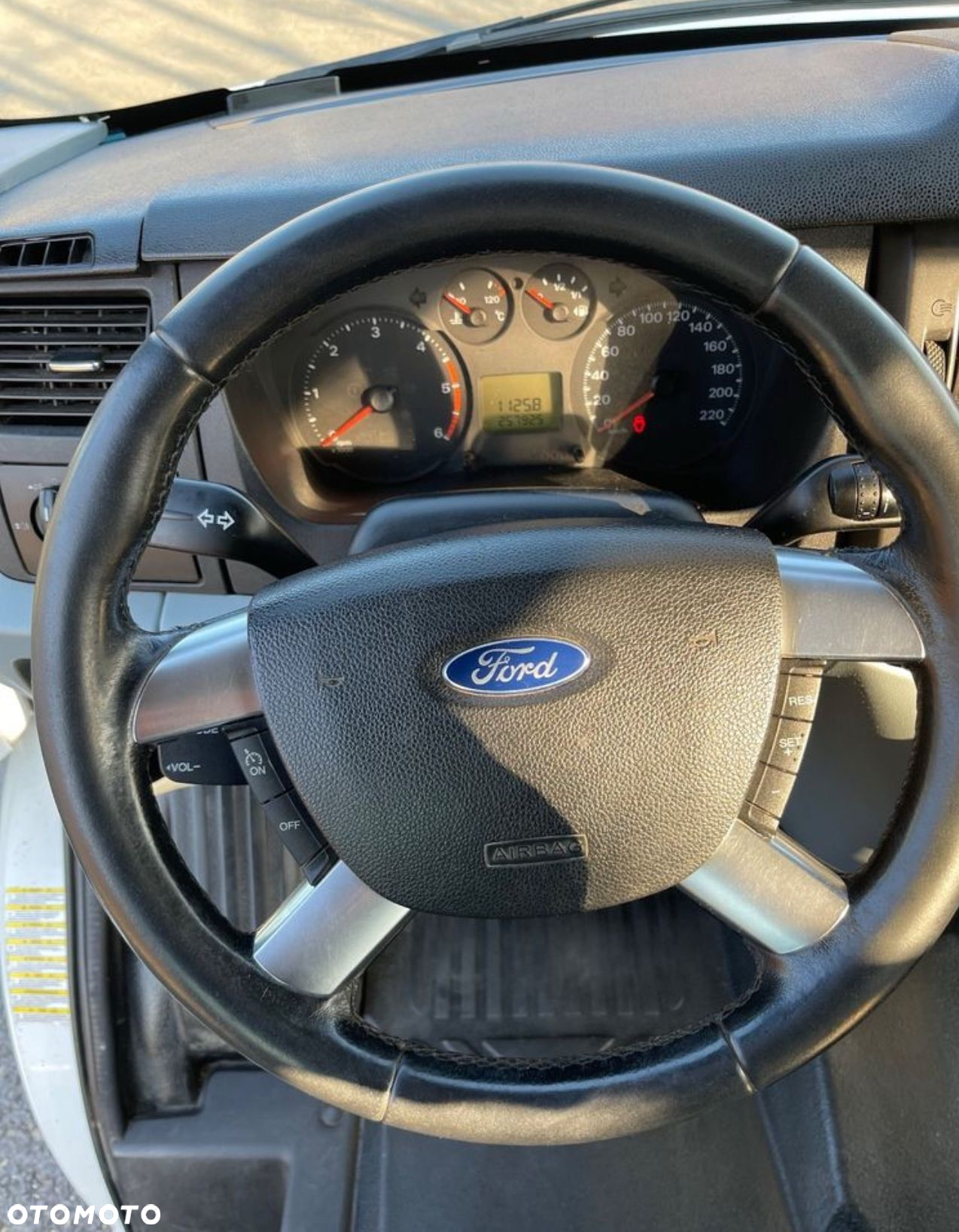 Ford Transit Custom 300 L2H2 VA Trend - 17