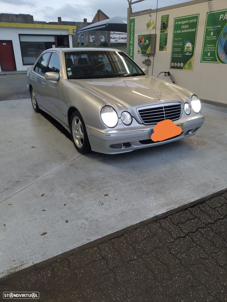 Mercedes-Benz E 200 Kompressor Classic - 4