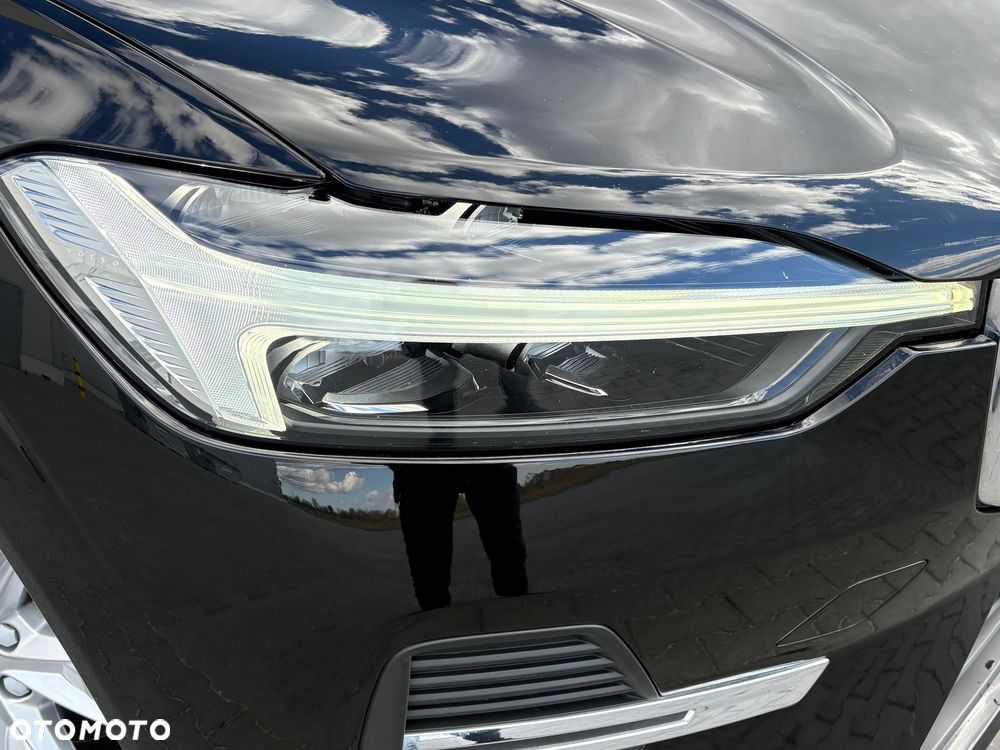 Volvo XC 60 B4 D AWD Geartronic Momentum Pro - 36