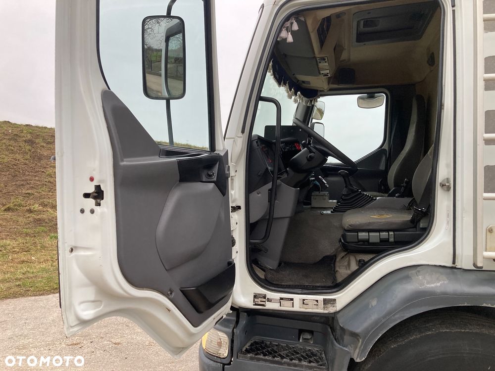 Renault Premium - 7