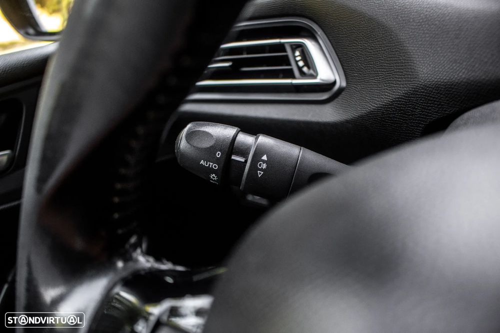 Peugeot 308 SW BlueHDi 100 Stop & Start Access - 15