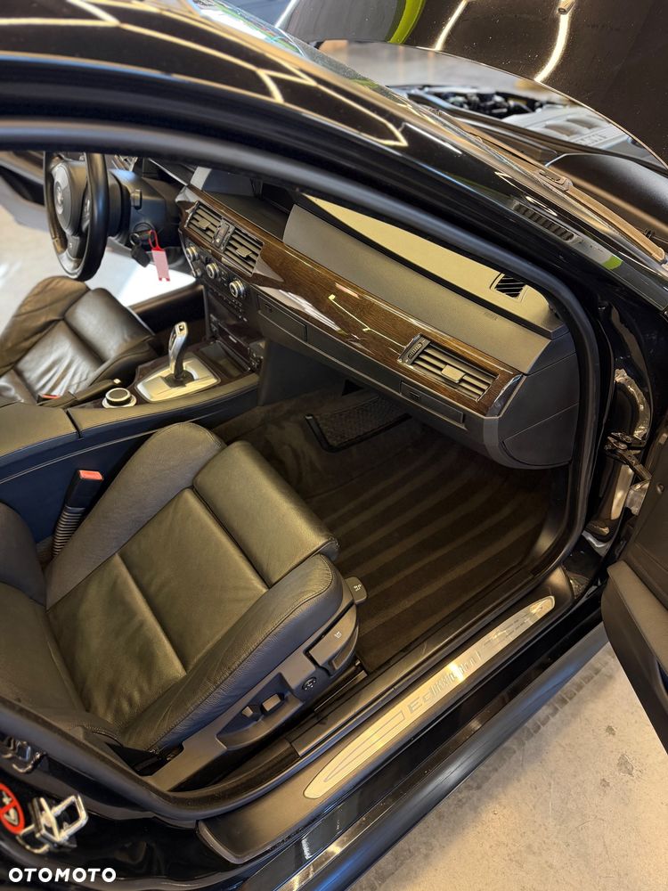 BMW Seria 5 530d Sport-Aut Edition Sport - 37