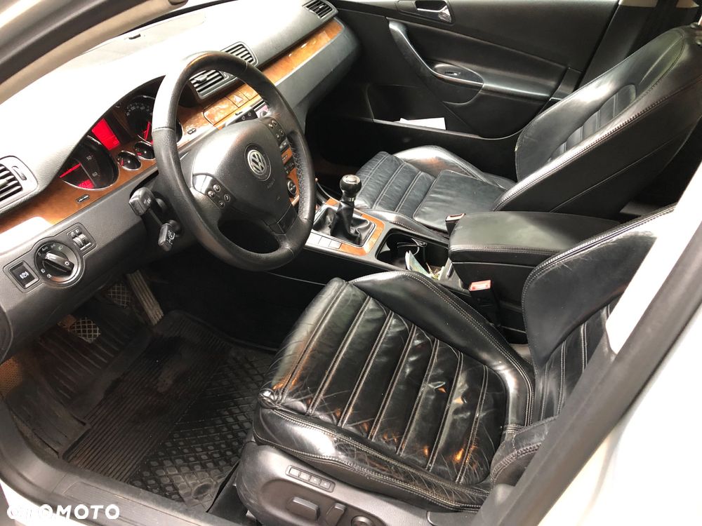 Volkswagen Passat 2.0 TDI Comfortline - 9