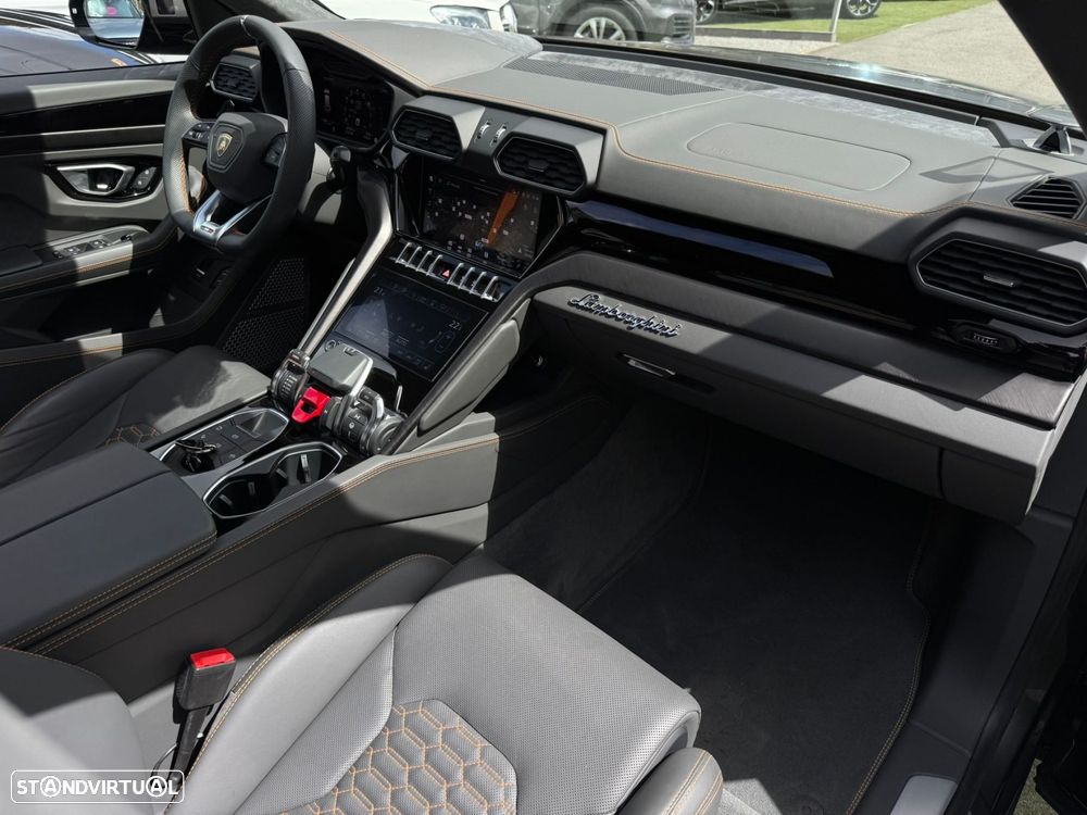 Lamborghini Urus 4.0 V8 - 24