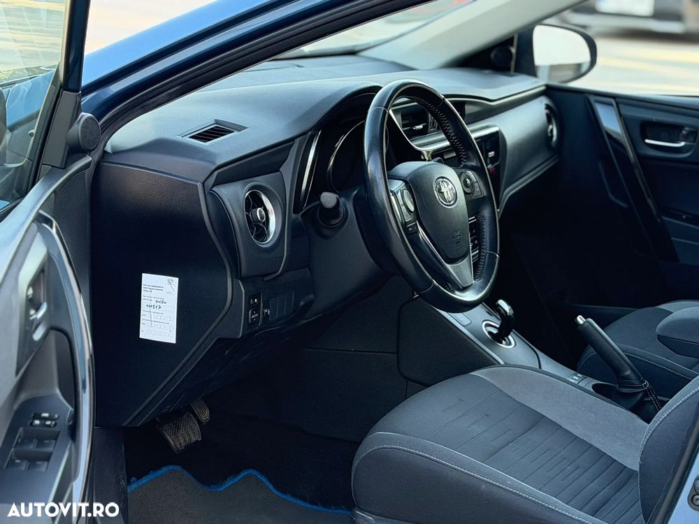 Toyota Auris - 22