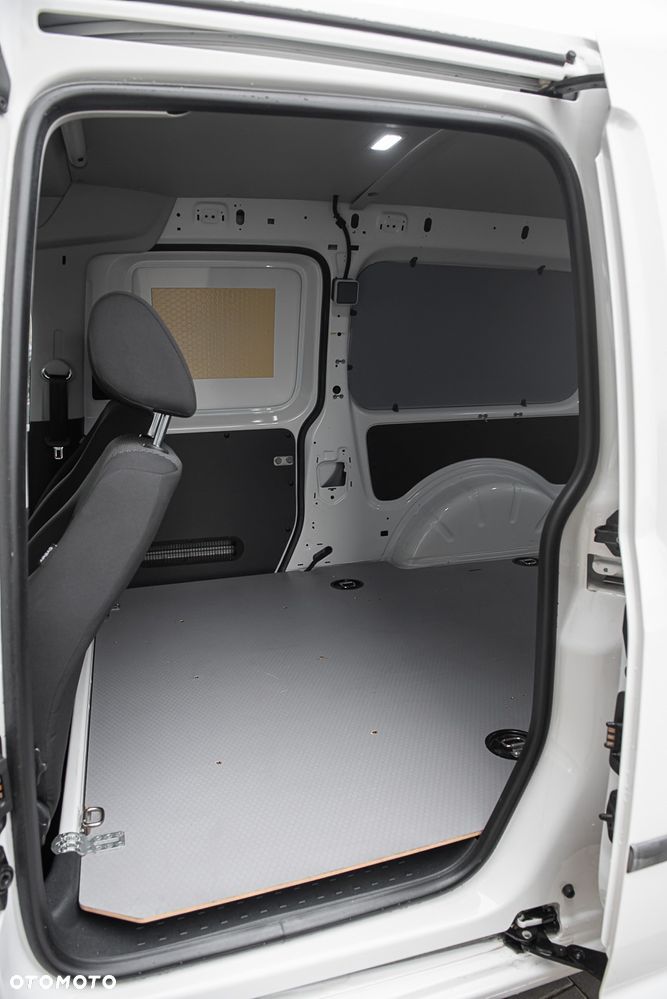 Volkswagen Caddy Maxi - 20