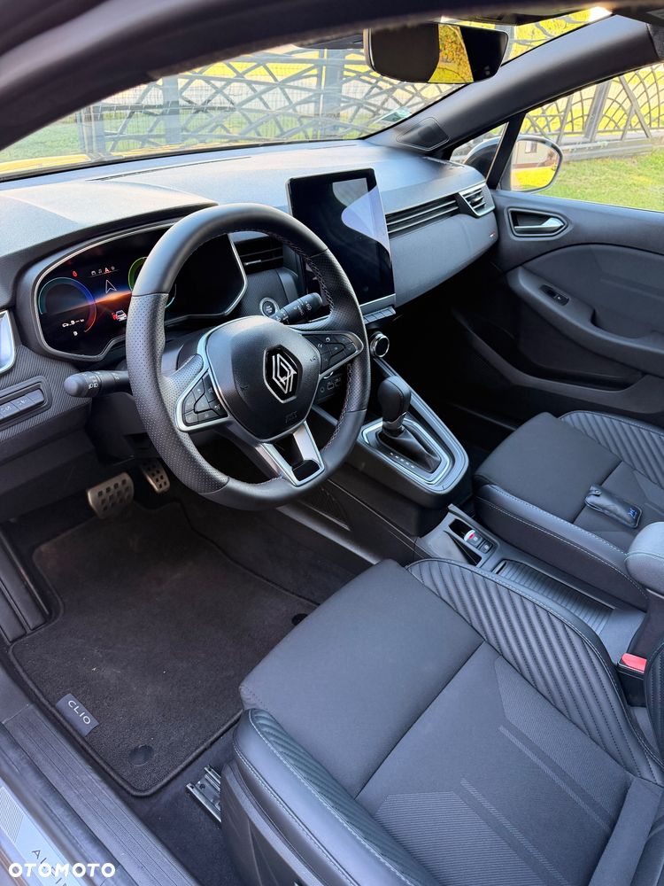Renault Clio - 10