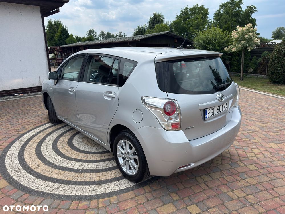 Toyota Verso - 5