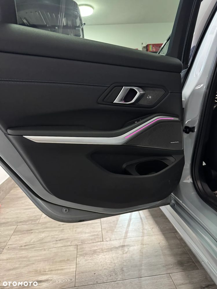 BMW Seria 3 330i xDrive M Sport sport - 25