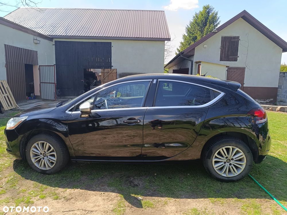 Citroën DS4 e-HDi 115 Chic - 6