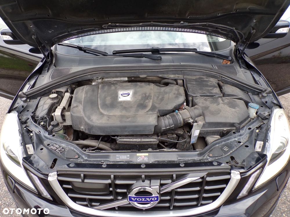 Volvo XC 60 D5 AWD Momentum - 30