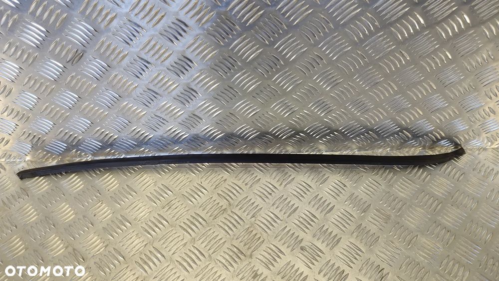 VW TOUAREG 7L 06-09R LISTWA LISTWY USZCZELKI SZYBY CZOLOWEJ LISTWA SZYBY CZOŁOWEJ PRZÓD PRAWA 7L6854328 LEWA 7L6854327 - 2