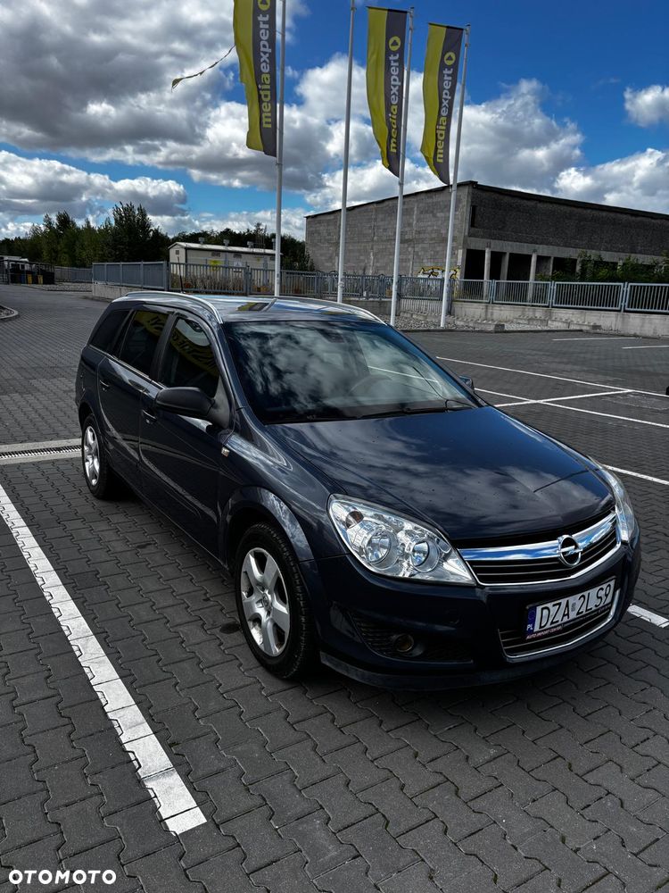 Opel Astra 1.9 CDTI Enjoy - 1
