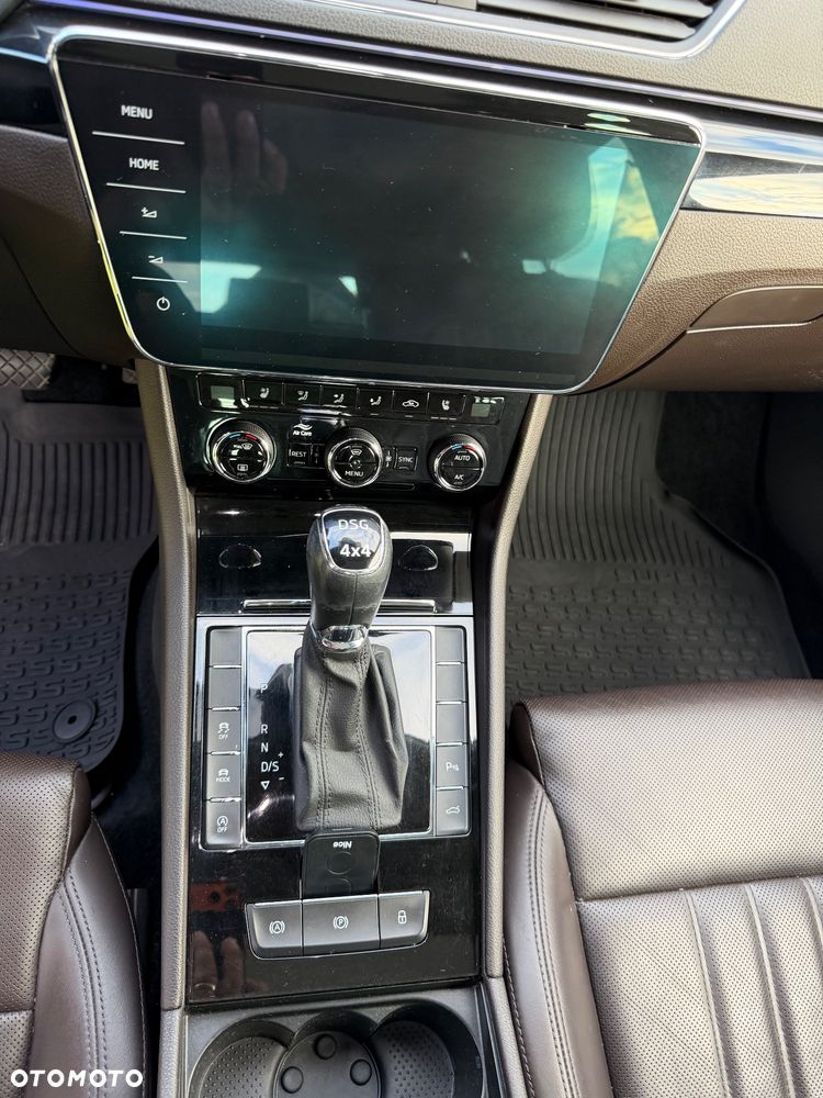 Skoda Superb 2.0 TDI 4x4 L&K DSG - 16