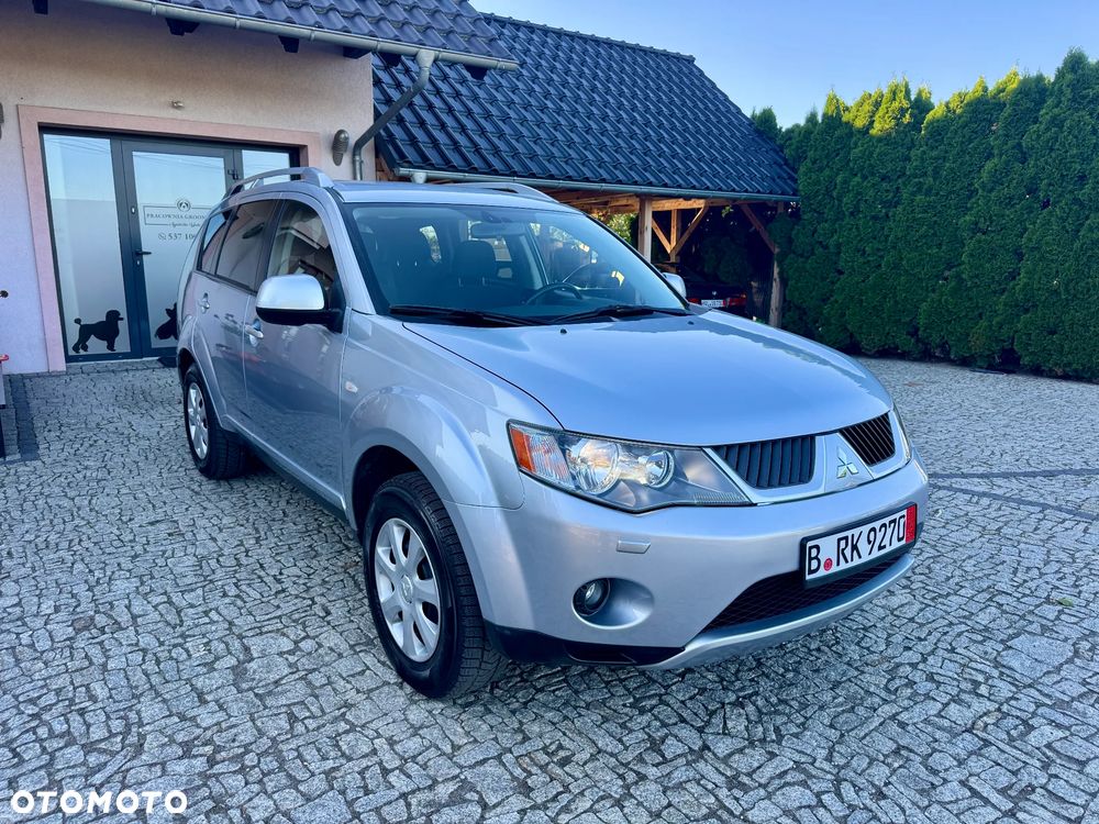 Mitsubishi Outlander 2.4 4WD CVT Instyle - 3