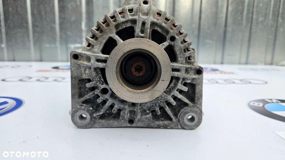 Renault Twingo 2 II 1.2 TCE Alternator 8200718724A VALEO - 10
