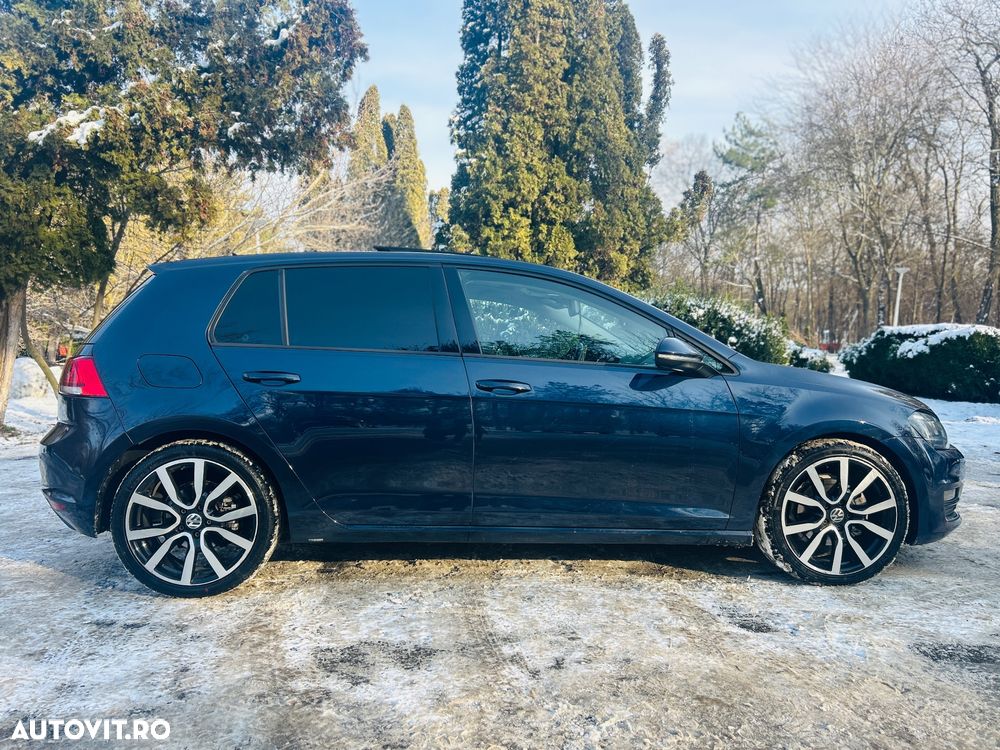 Volkswagen Golf 2.0 TDI 4Motion DSG Sound - 4