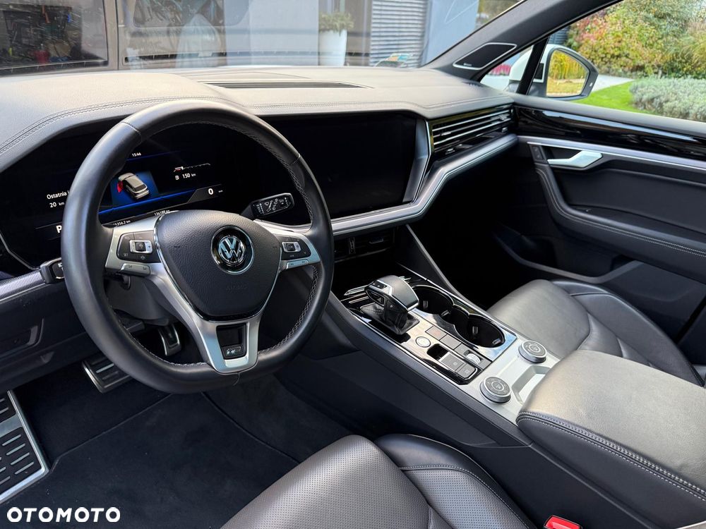 Volkswagen Touareg 3.0 V6 TFSI 4Motion R-Line - 4