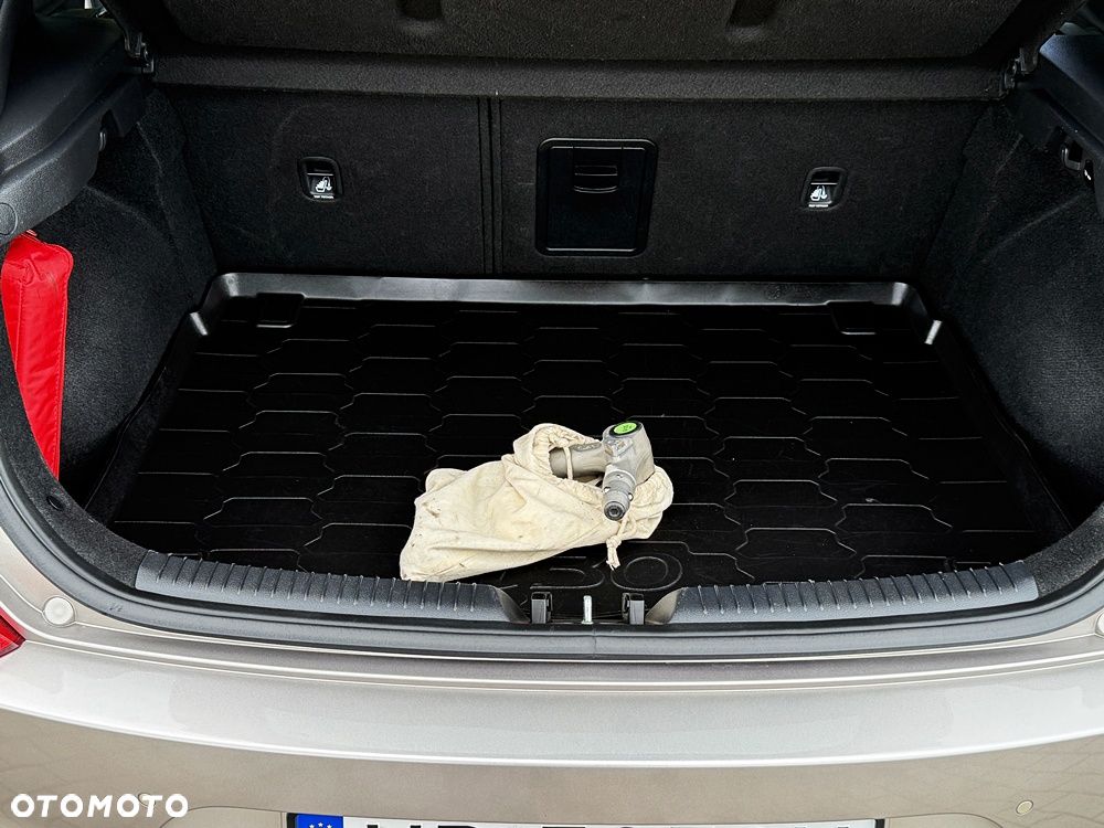 Hyundai i30 1.4 T-GDI DCT Premium - 22