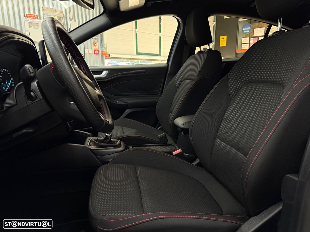 Ford Focus 1.0 EcoBoost MHEV ST-Line - 9